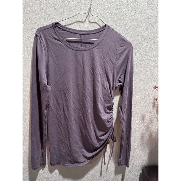 EUC Lululemon Lavent Long sleeves size Medium‎ /M - Picture 1 of 3